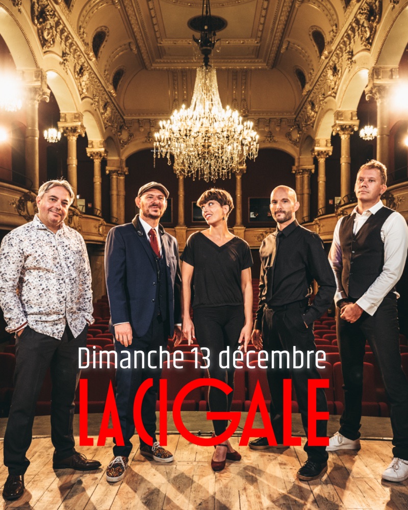 Les cinq artistes de FEET dans le hall de La Cigale — annonce du concert du 13 décembre